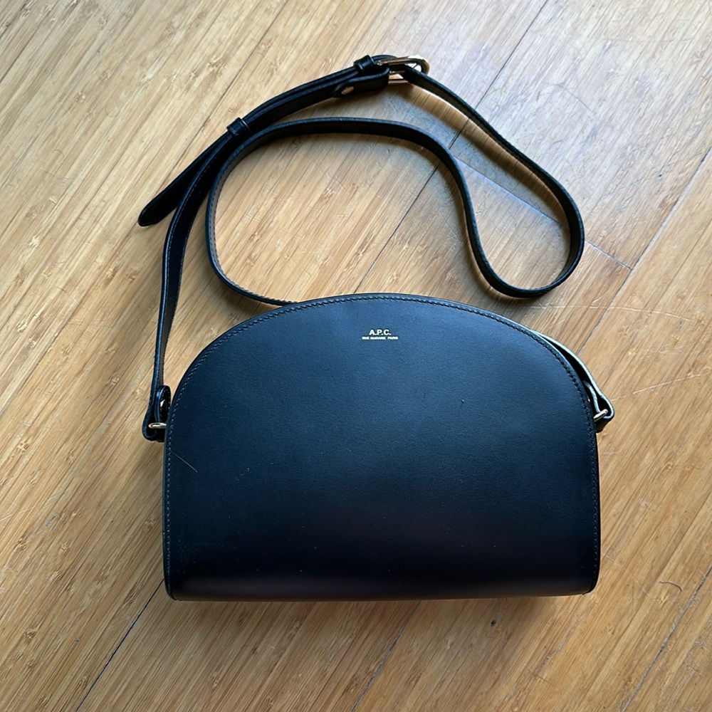 APC Demi lune